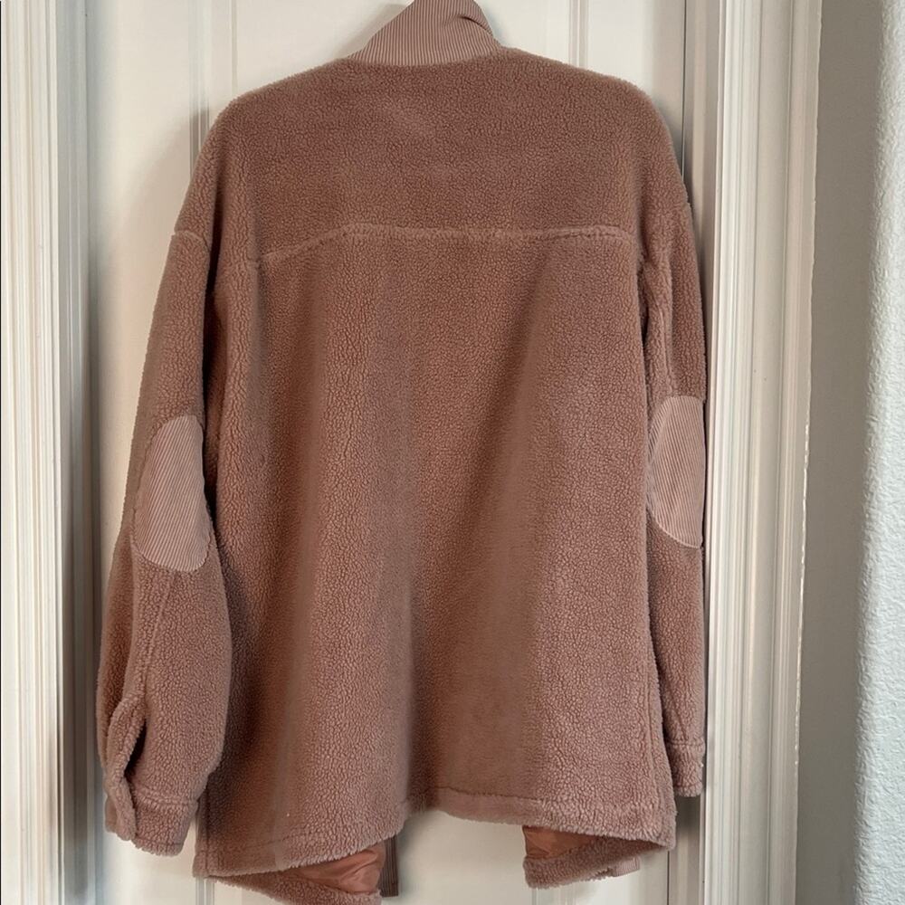 Never Worn Cozy Pink Fleece Jacket - Picture 5 of 5